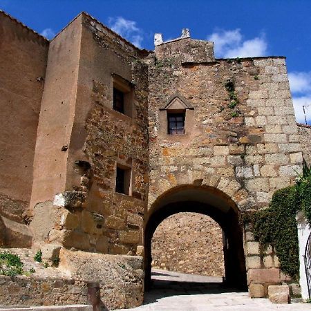 Apartamento Turístico MURALLA DE CÁCERES Exterior foto