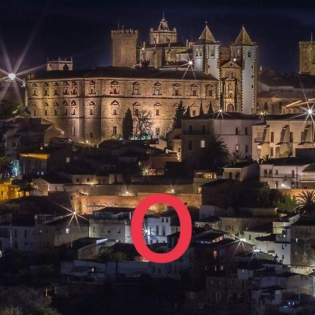 Apartamento Turístico MURALLA DE CÁCERES Exterior foto