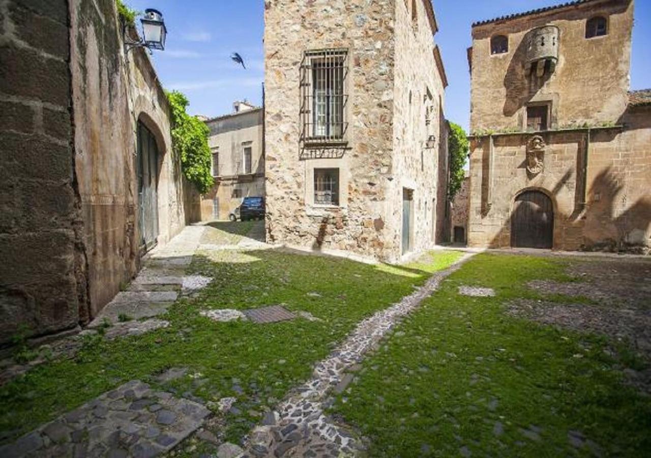 Apartamento Turístico MURALLA DE CÁCERES Exterior foto