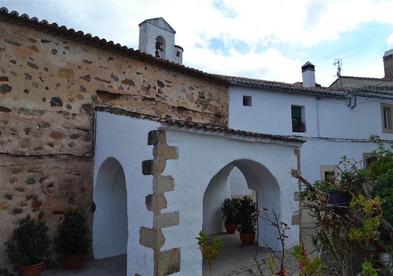 Apartamento Turístico MURALLA DE CÁCERES Exterior foto
