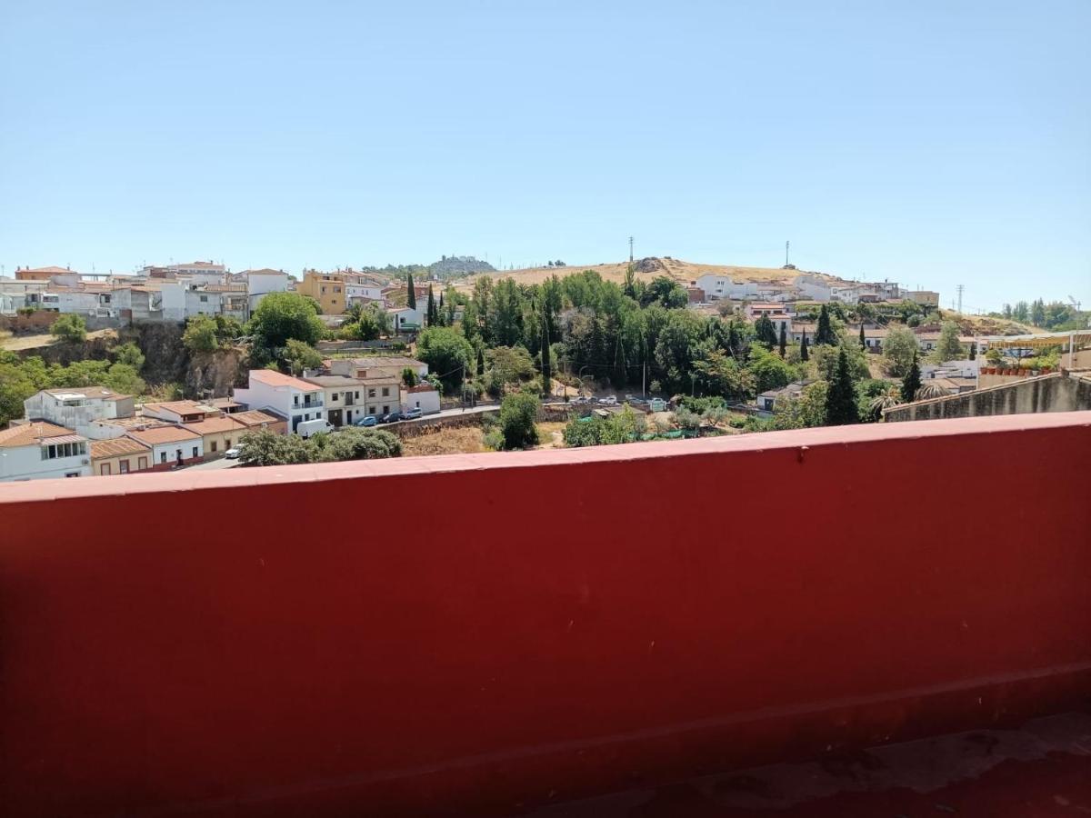 Apartamento Turístico MURALLA DE CÁCERES Exterior foto